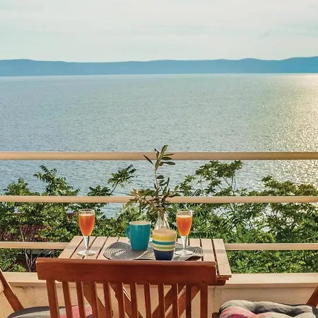 2 Bedroom Pet Friendly In
