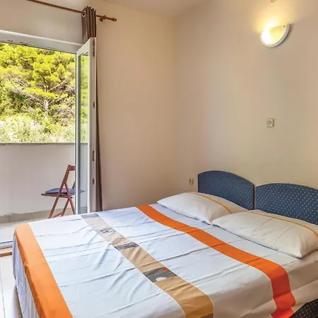 Apartment 2 Bedroom Pet Friendly In *